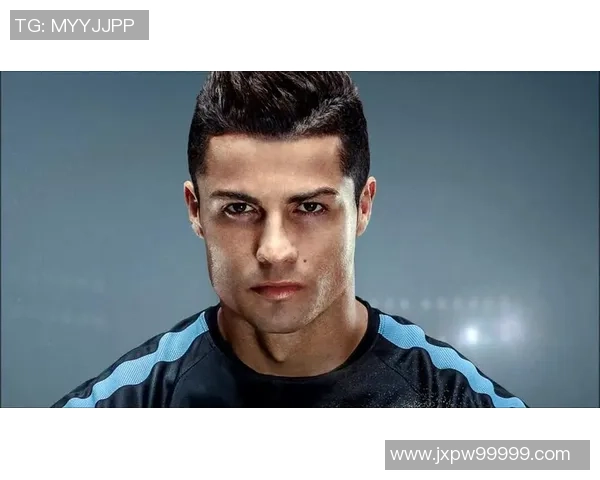 内裤男士足球球星的独特魅力与时尚风采解析